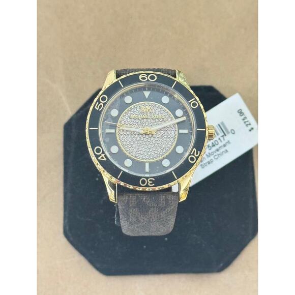 Michael Kors MK6979 Oversized Runway Dive Pavé Gold-Tone and Logo Watch - Picture 4 of 5